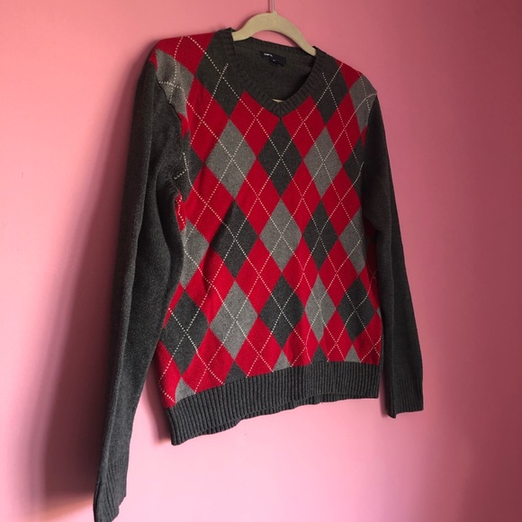 🔹2/$30🔹 Red and Grey Argyle Sweater - Picture 2 of 8